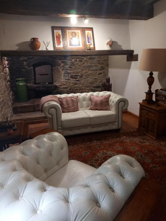 Casa Milia Affittacamere Castaneda  Esterno foto